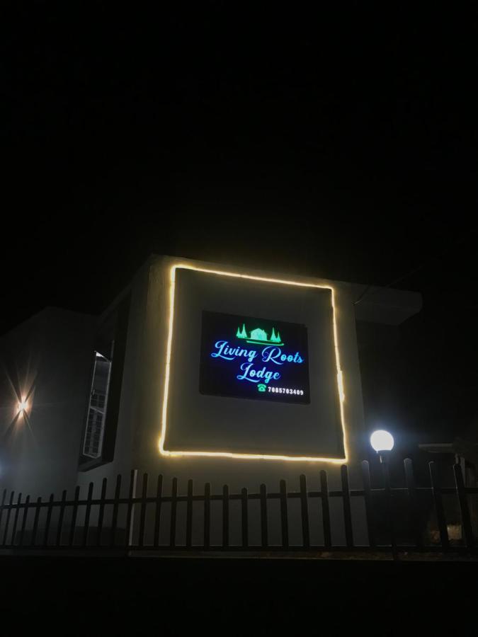Living Roots Lodge Черапунджи Екстериор снимка